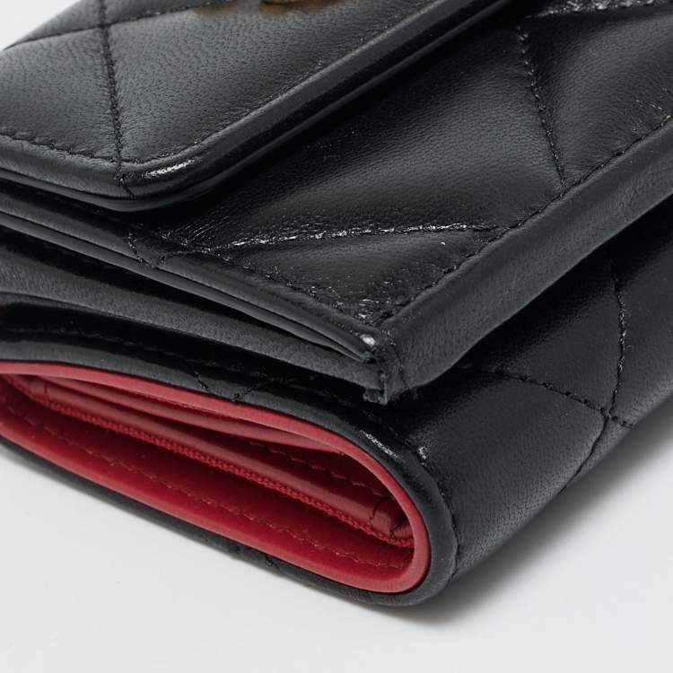 مملوكة مسبقًا Chanel Black Quilted Leather 19 Card Case