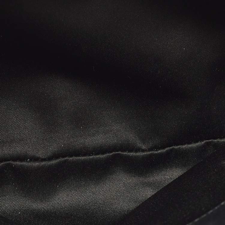 Pre Owned Chanel Cross Black Chevron Leather Shoulder Bag