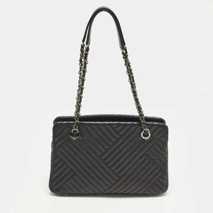 Pre Owned Chanel Cross Black Chevron Leather Shoulder Bag