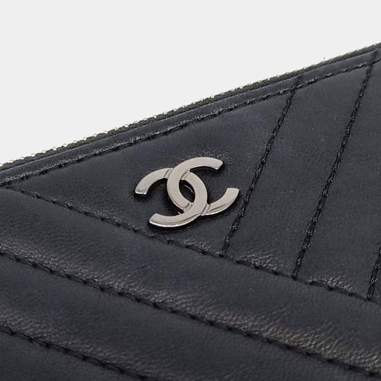 Pre Owned Chanel Black Leather lambskin clutch
