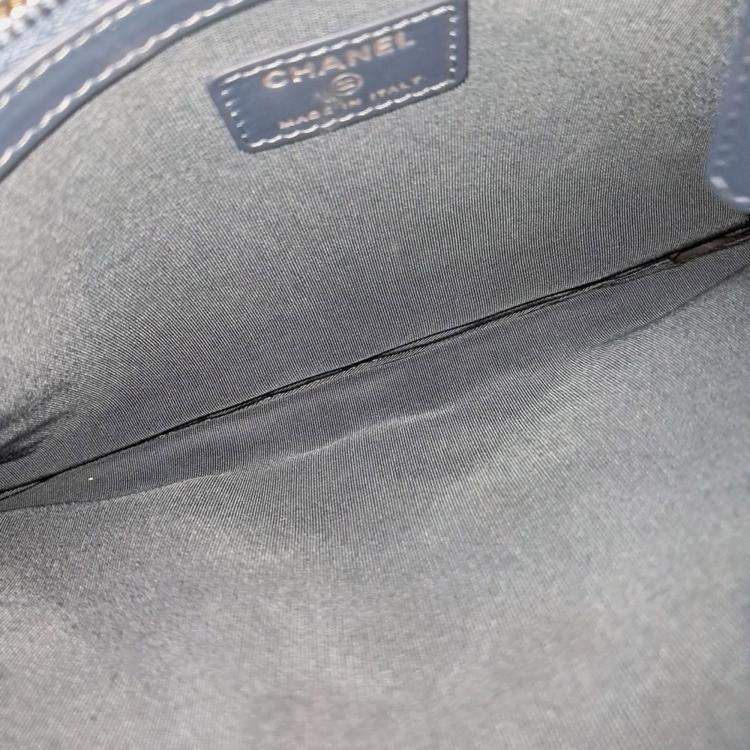 Pre Owned Chanel Navy Blue Leather Caviar Boy Clutch New Medium