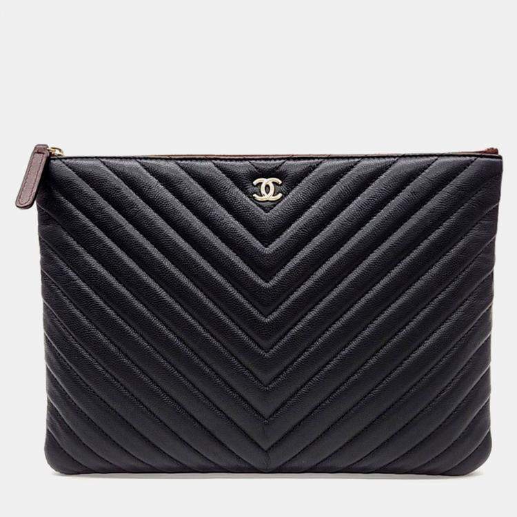 Pre Owned Chanel Black Leather Caviar Chevron Clutch New Medium