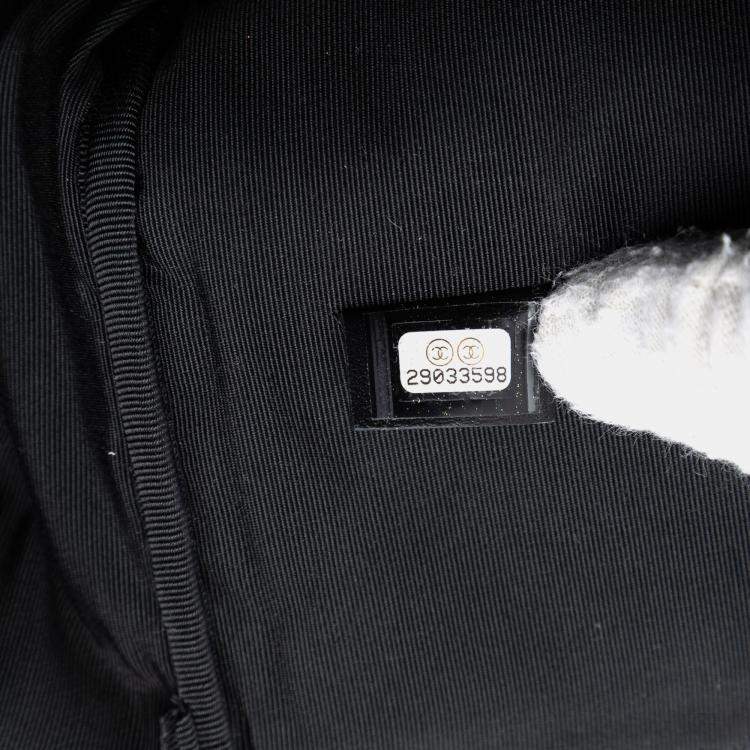 Pre Owned Chanel Black Large Quilted Patent O Case Clutch