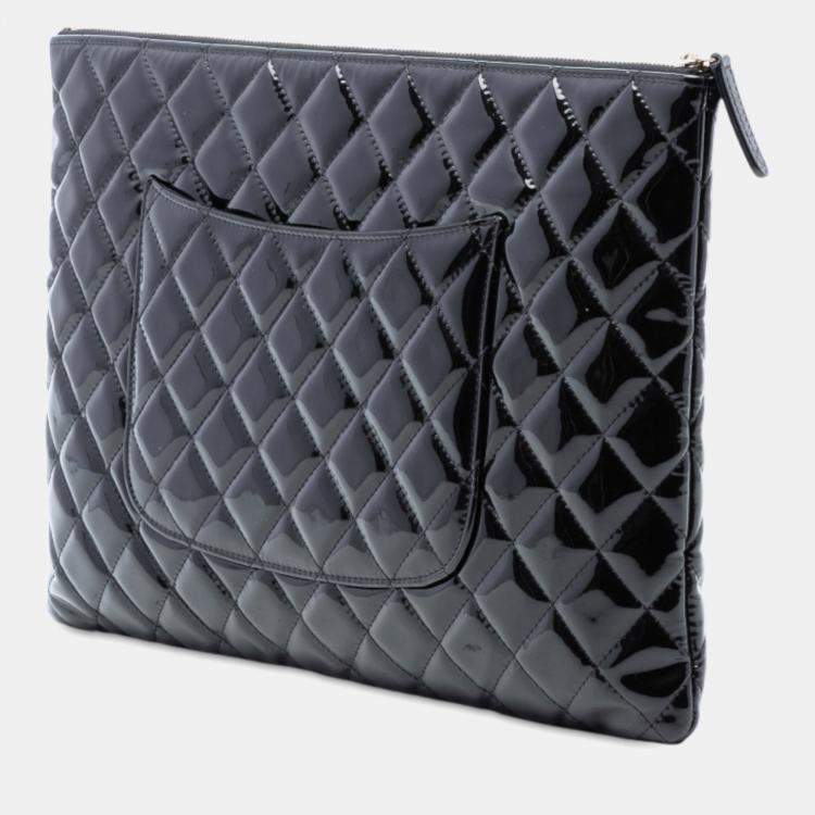 Pre Owned Chanel Black Large Quilted Patent O Case Clutch
