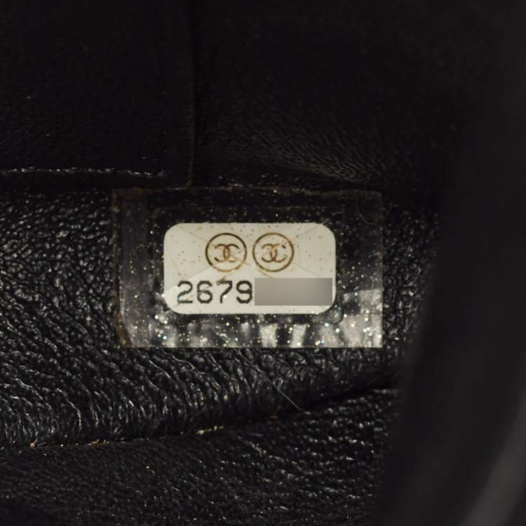 Pre Owned Chanel Trendy CC Medium Black Chevron Leather Top Handle Bag