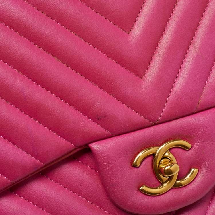 مملوكة مسبقًا Chanel Classic Double Flap Jumbo Pink Chevron Leather Shoulder Bag