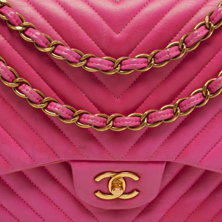 مملوكة مسبقًا Chanel Classic Double Flap Jumbo Pink Chevron Leather Shoulder Bag