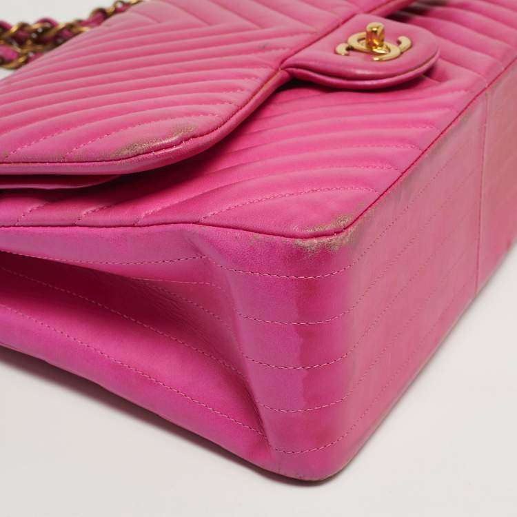 مملوكة مسبقًا Chanel Classic Double Flap Jumbo Pink Chevron Leather Shoulder Bag