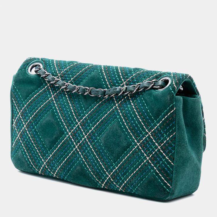 Pre Owned Chanel Green Paris Edinburgh Medium Stitched Suede Saltire Single Flap