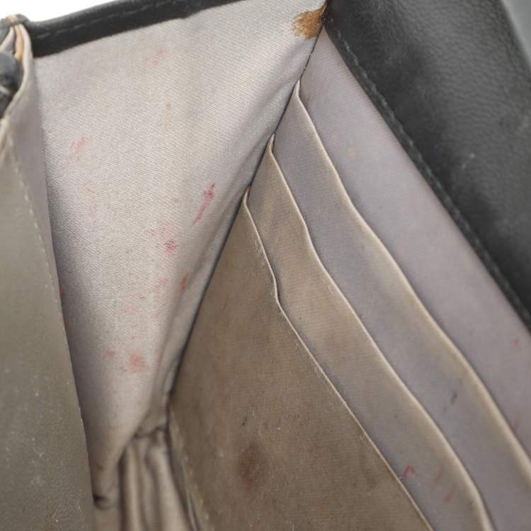 Pre Owned حقيبة كلتش شانيل WOC جلد نقش كاميليا سوداء