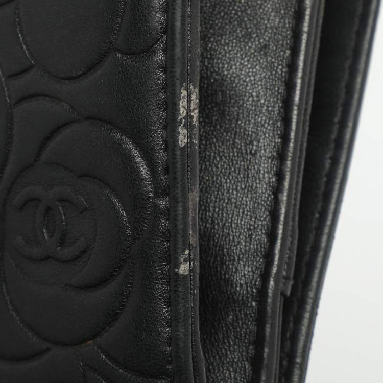 Pre Owned حقيبة كلتش شانيل WOC جلد نقش كاميليا سوداء