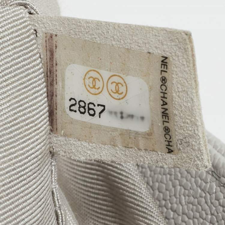 Pre Owned Chanel Boy Medium Grey Quilted Caviar Leather Flap Bag