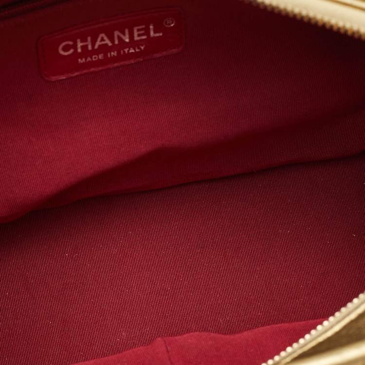 Pre Owned Chanel Gabrielle Large Metallic Gold Quilted Leather Shoulder Bag