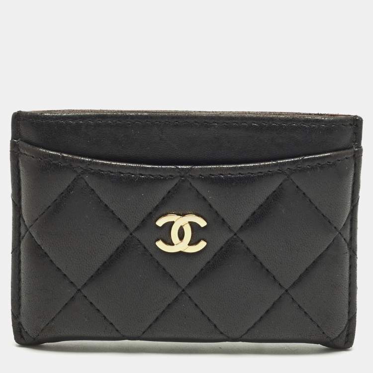 مملوكة مسبقًا Chanel CC Black Quilted Leather Card Holder