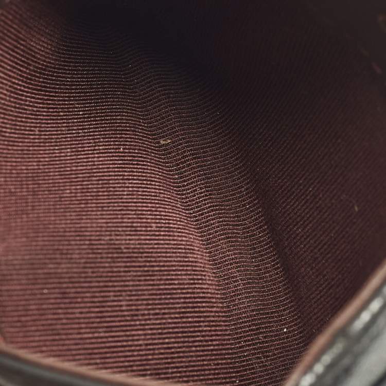 مملوكة مسبقًا Chanel CC Black Quilted Leather Card Holder