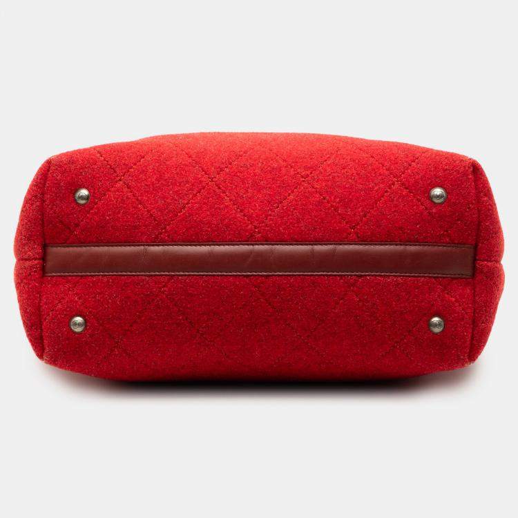 Pre Owned Chanel Red Medium CC Quilted Felt Pop Tote