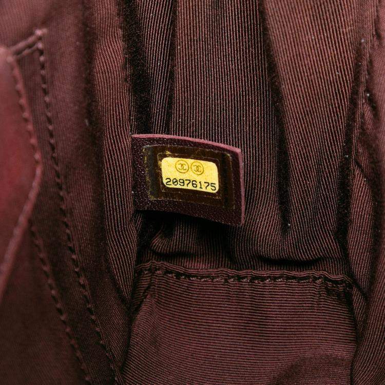 مملوكة مسبقًا Chanel Gold CC Chevron Lambskin Camera Shoulder Bag