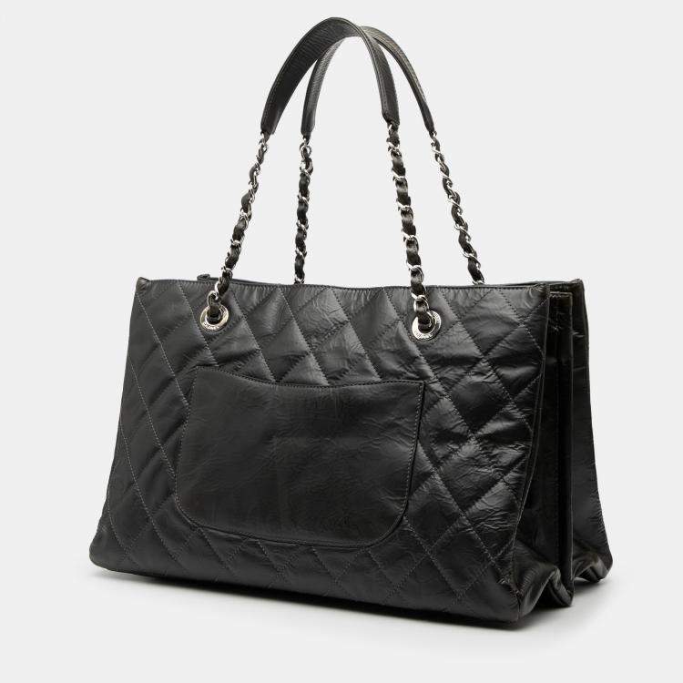 Pre Owned Chanel Black CC Crinkled Calfskin Chain Shopping Tote