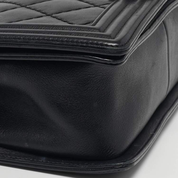 Pre Owned Chanel Boy Medium Black Quilted Leather Flap Bag