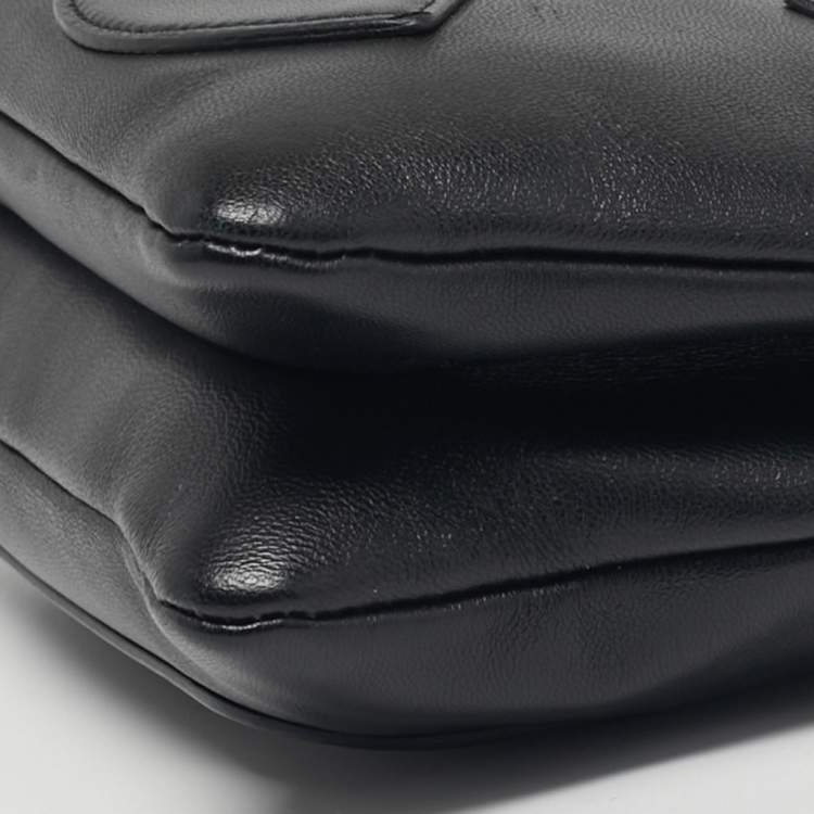 مملوكة مسبقًا Chanel CC Mania Double Zip Black Leather Waist Belt Bag