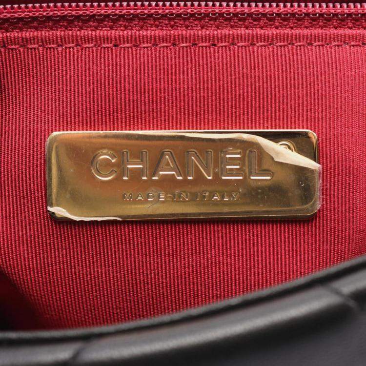 Pre Owned Chanel 19 Disneuf Matelasse Shoulder Bag In Lambskin Leather Black