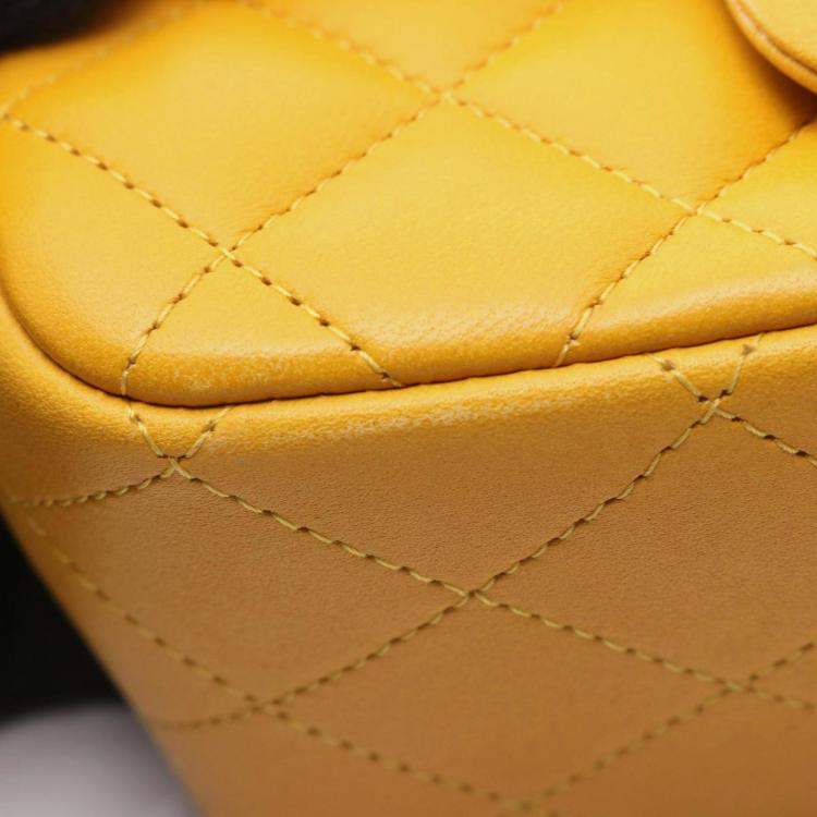 مملوكة مسبقًا Chanel Mini Matelasse Shoulder Bag Lambskin Leather Yellow