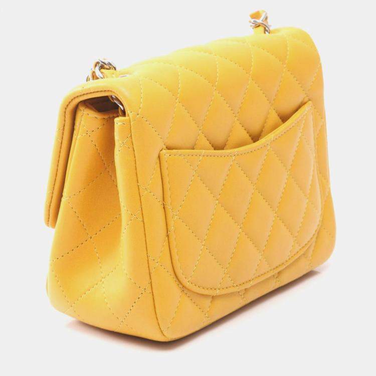 مملوكة مسبقًا Chanel Mini Matelasse Shoulder Bag Lambskin Leather Yellow