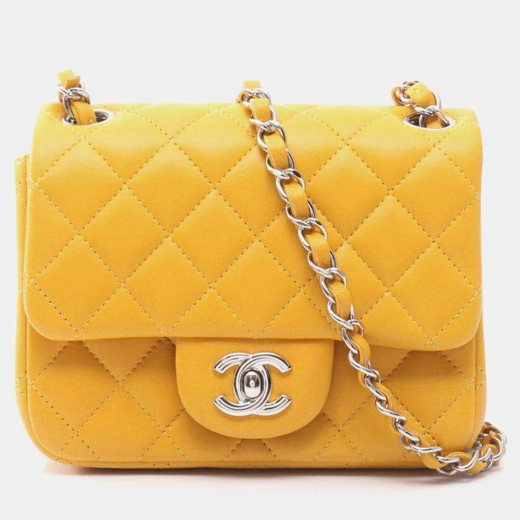 مملوكة مسبقًا Chanel Mini Matelasse Shoulder Bag Lambskin Leather Yellow