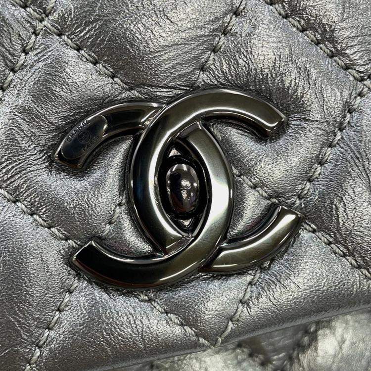 مملوكة مسبقًا Chanel Matelasse Handbag With Coco Mark And Handle In Calf Leather
