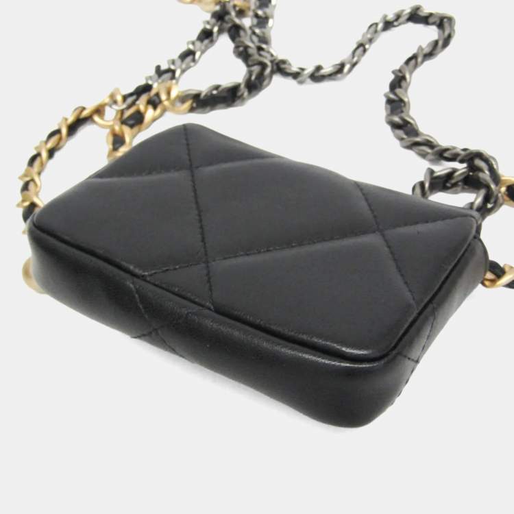 مملوكة مسبقًا Chanel Chanel 19 Chain Belt Bag Leather Fanny Pack Black