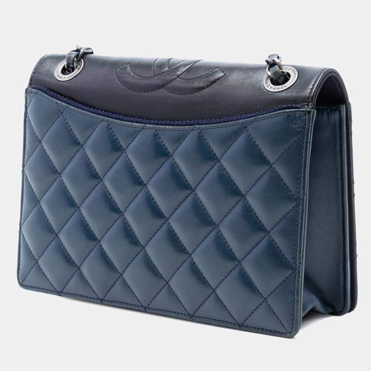 مملوكة مسبقًا Chanel Blue Medium Quilted Lambskin Ballerine Flap