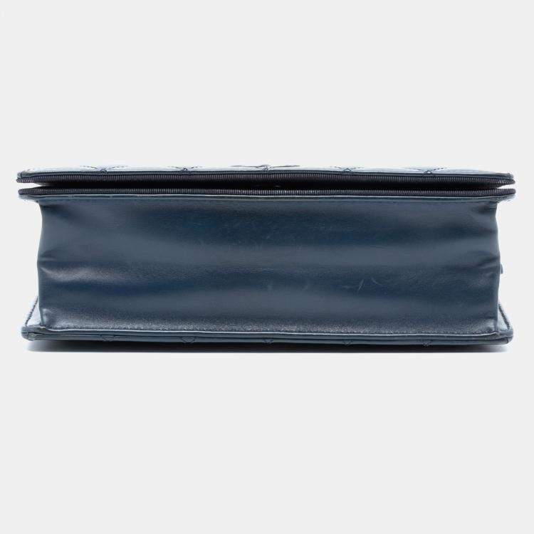 مملوكة مسبقًا Chanel Blue Medium Quilted Lambskin Ballerine Flap