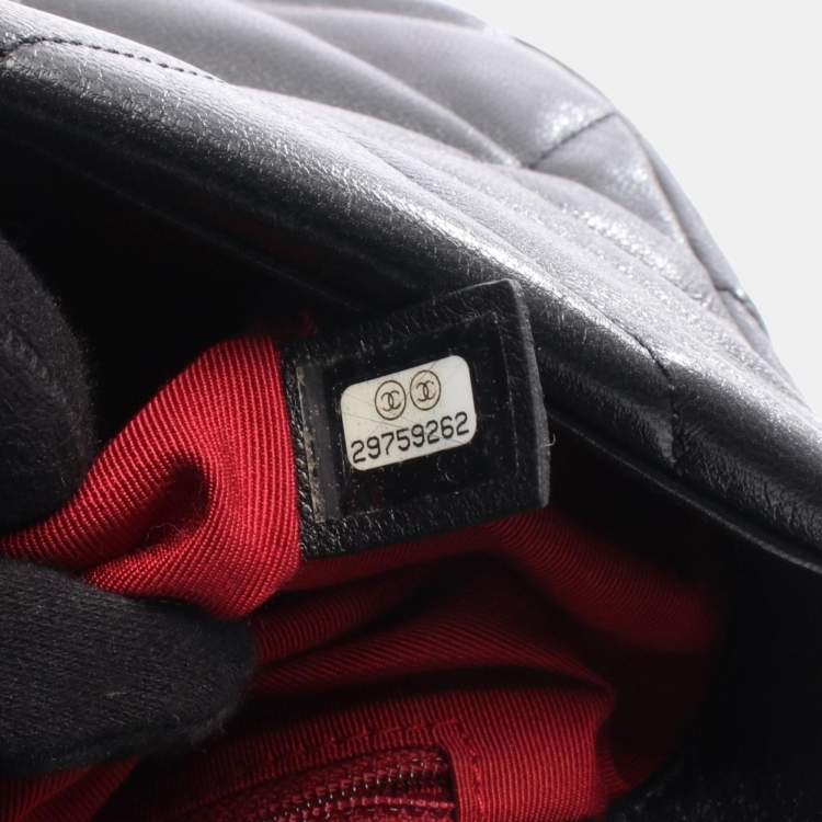 Pre Owned Chanel 19 Disneuf Matelasse Black Leather Shoulder Bag 