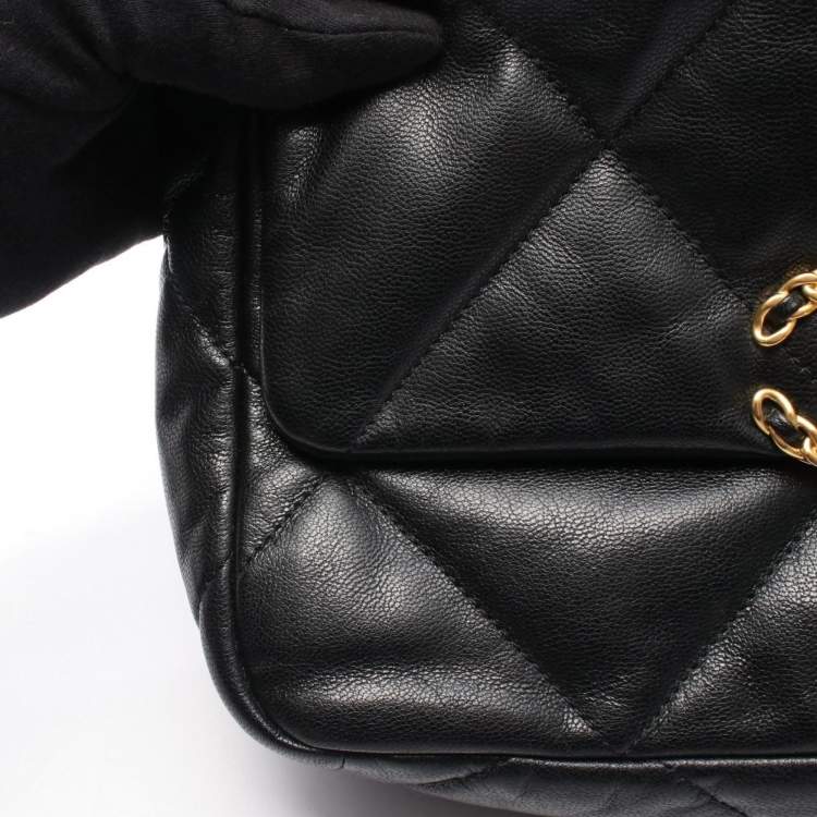 Pre Owned Chanel 19 Disneuf Matelasse Black Leather Shoulder Bag 