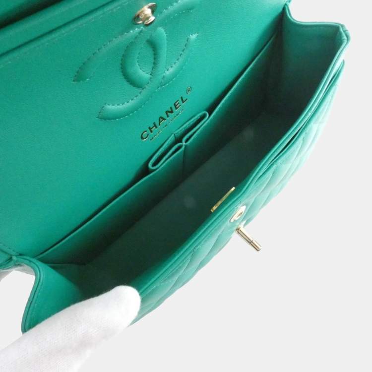 Pre Owned Chanel Green Lambskin Leather Shoulder Bag GHW