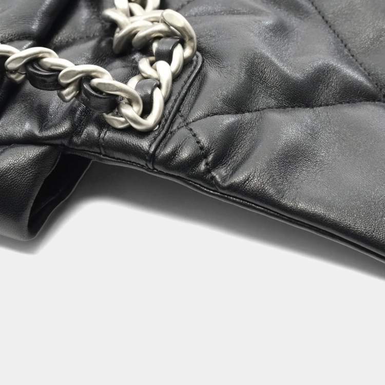 Pre Owned Chanel 19 Disneuf Matelasse Shoulder Bag In Lambskin Leather Black