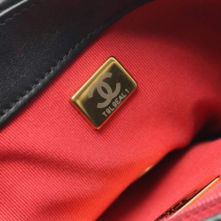 Pre Owned Chanel 19 Disneuf Matelasse Shoulder Bag In Lambskin Leather Black