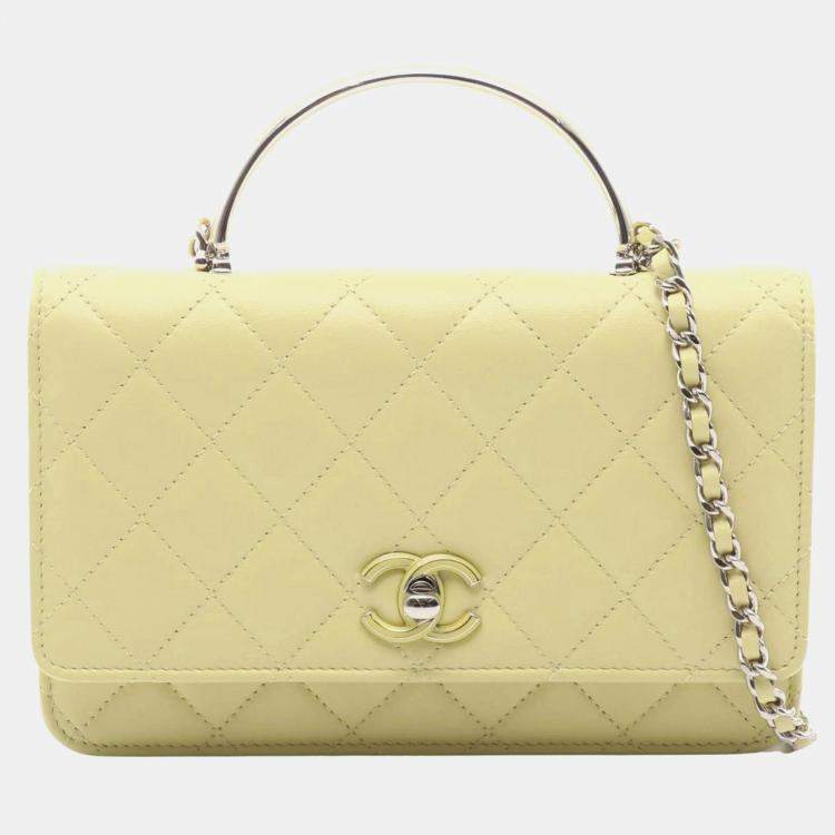 مملوكة مسبقًا Chanel Matelasse Shoulder Bag Lambskin Leather Yellow