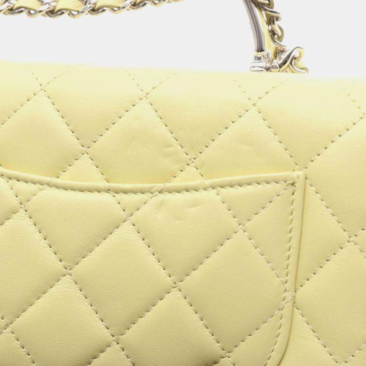مملوكة مسبقًا Chanel Matelasse Shoulder Bag Lambskin Leather Yellow