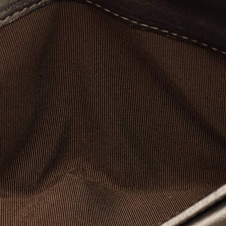 Pre Owned محفظة شانيل جلد كافيار مبطنة سوداء كلاسيكية حجم كبير 