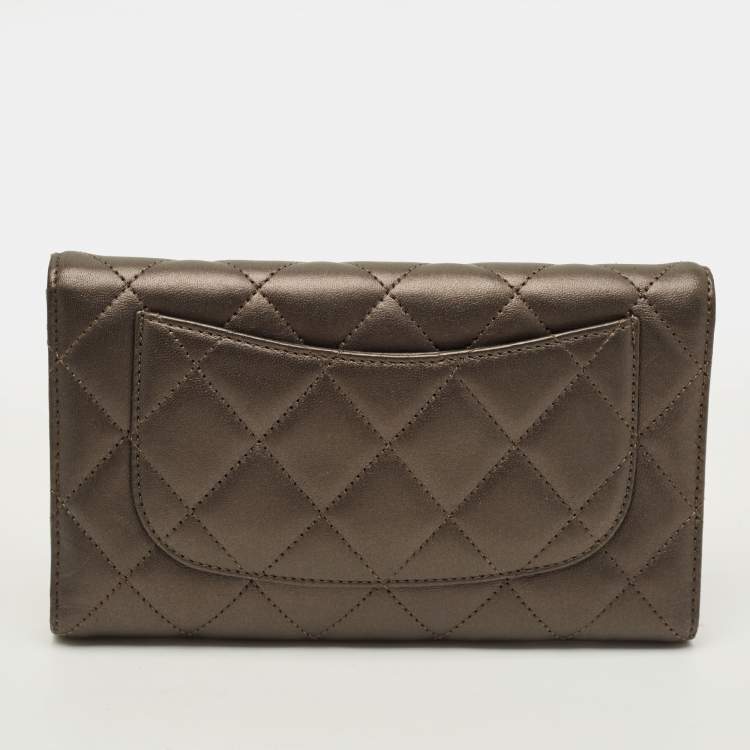 Pre Owned محفظة شانيل جلد كافيار مبطنة سوداء كلاسيكية حجم كبير 