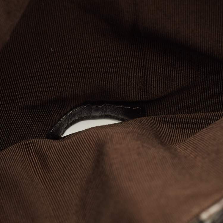 Pre Owned محفظة شانيل جلد كافيار مبطنة سوداء كلاسيكية حجم كبير 