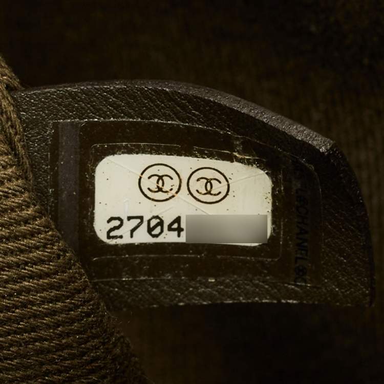 Pre Owned Chanel Coco Small Olive Green Aged Lather Top Handle Bag