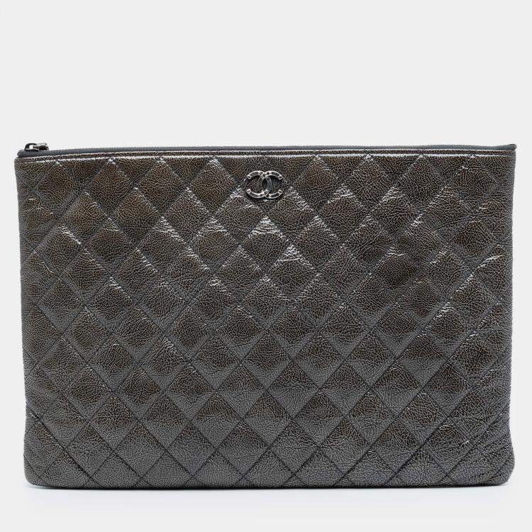 Pre Owned Chanel Large Crinkled Patent O Case Clutch