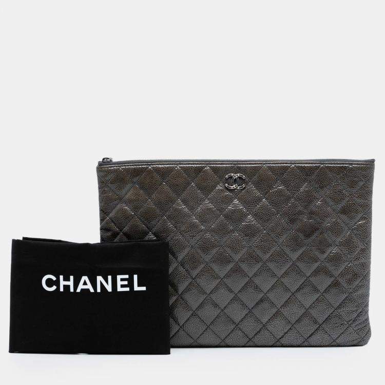 Pre Owned Chanel Large Crinkled Patent O Case Clutch
