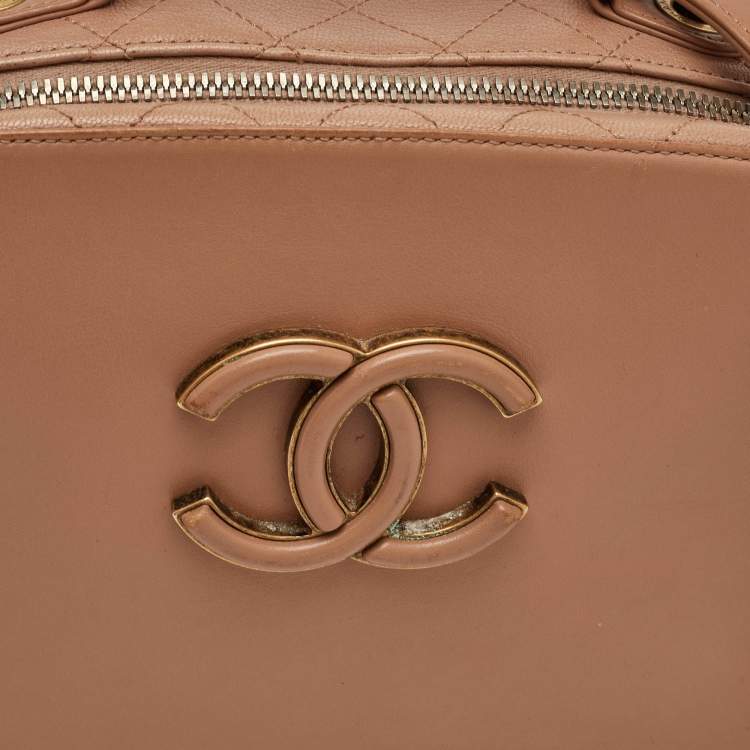 Pre Owned Chanel Coco Curve Beige Leather Vanity Case Bag