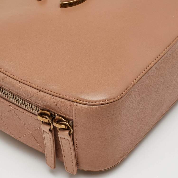 Pre Owned Chanel Coco Curve Beige Leather Vanity Case Bag