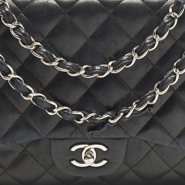 مملوكة مسبقًا Chanel Classic Double Flap Jumbo Black Quilted Leather Bag