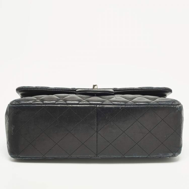 ممل وكة مسبقًا Chanel Classic Double Flap Jumbo Black Quilted Leather Bag
