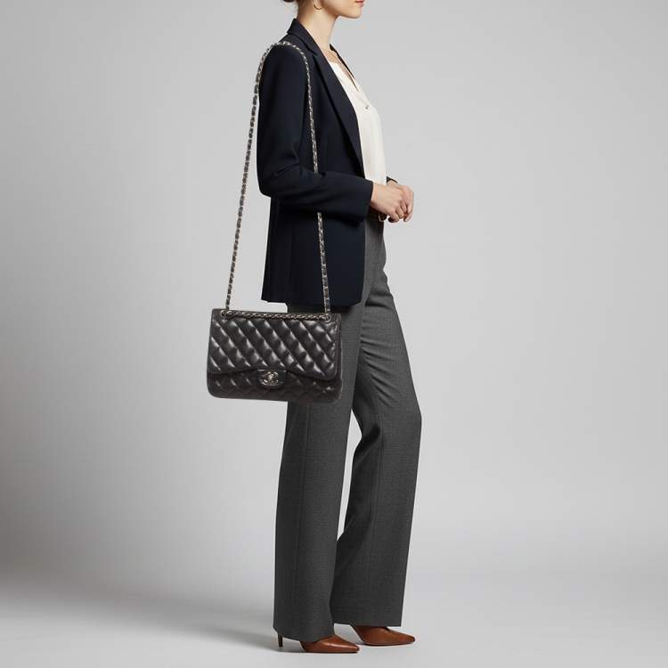 مملوكة مسبقًا Chanel Classic Double Flap Jumbo Black Quilted Leather Bag